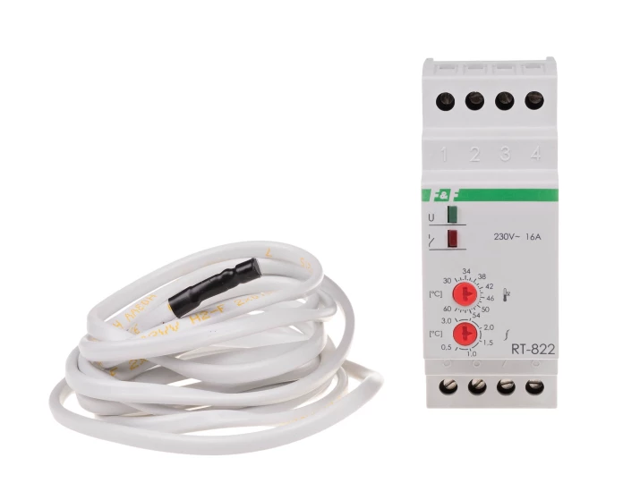 Regulator temperatury RT-822