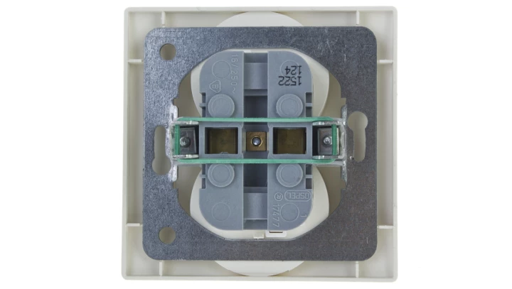 KARO Gniazdo podwójne z/u z przesłonami ecru perłowy GP-2SZP/42