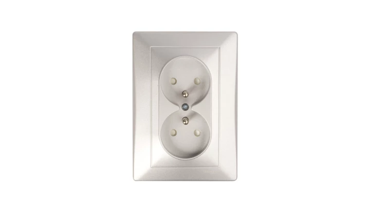 Sedna Gniazdo podwójne z/u 16A IP20 aluminium SDN2800660
