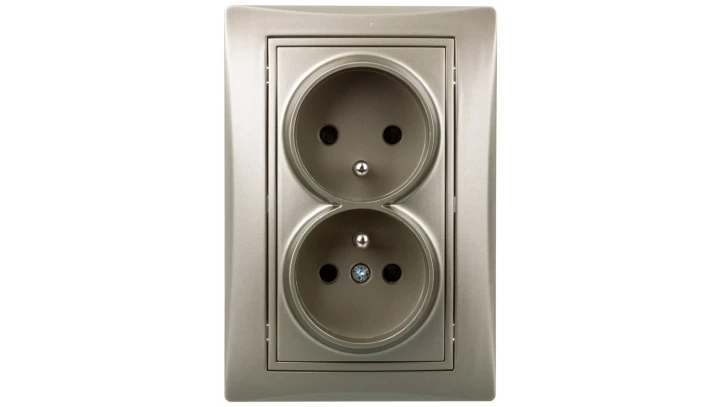 DOMO Gniazdo podwójne kompletne ochrona styków śrubowe 16A 250V szampański 011260150 25033