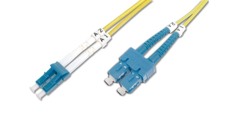 Patch cord światłowodowy LC/SC duplex SM 9/125 OS2 1m LS0H żółty DK-2932-01
