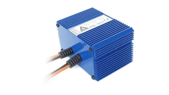 Przetwornica napięcia 24 VDC / 13.8 VDC PE-16H 150W Wodoszczelna - pełna izolacja IP67