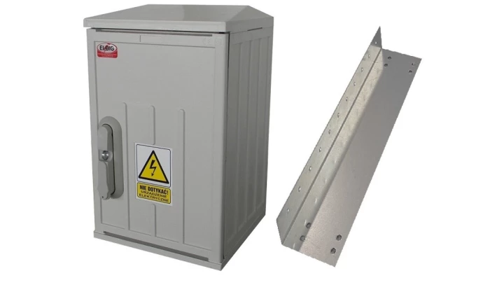 Rozdzielnica elektryczna, obudowa termoutwardzalna z kątownikami typ OZ 26x40 92-268