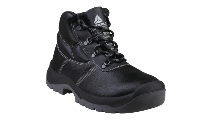 Trzewiki ze skórzanego kruponu barwionego czarne rozmiar 44 JUMPER3 S3 SRC JUMP3S3NO44