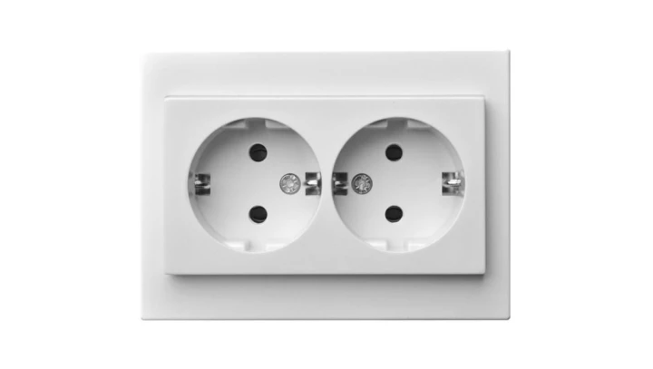 Gniazdo wtyczkowe podwójne z uziemieniem typu Schuko, z ramką, 16A 250V - kolor biały
