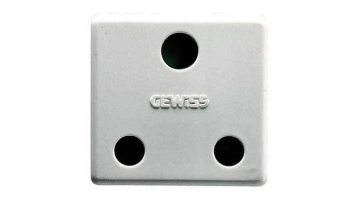 Gniazdo 2P+T 16A standard brytyjskiz przesłoną białe GW20209 GW20209