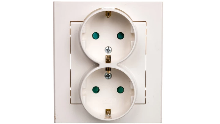 SONATA Gniazdo podwójne z/u Schuko z przesłonami ecru GP-2RSP/27