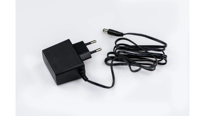 Zasilacz impulsowy 15V 1A 15W wtyk 2,1x5,5 mm PRO1515W2E