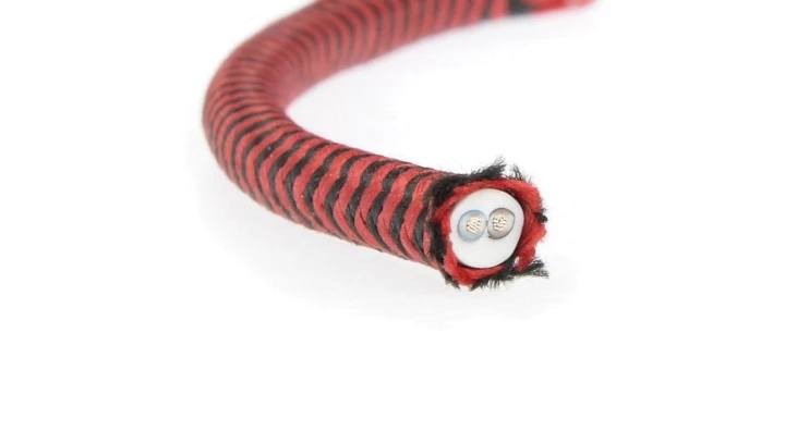 Przewód prądowy H03VV-F / OMY 300V 2x0,75 w oplocie czarno-czerwony linka /100m/