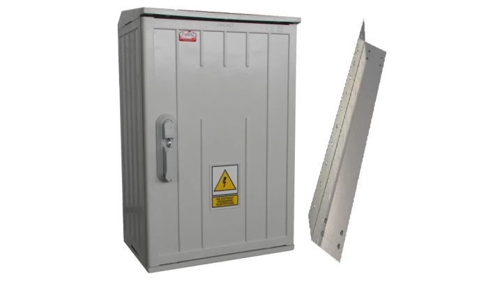 Rozdzielnica elektryczna, obudowa termoutwardzalna z kątownikami typ OZ 40x60 96-324