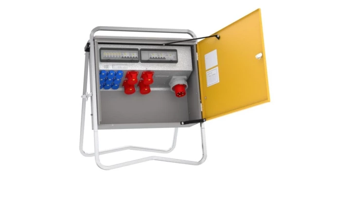 Rozdzielnica budowlana elBOX-M W63-002209 IP44 wtyk CEE 63A-5P gn: 9xGK 230V 16A 2xCEE 16A 2xCEE 32A 1xRCCB 6kA 77411012