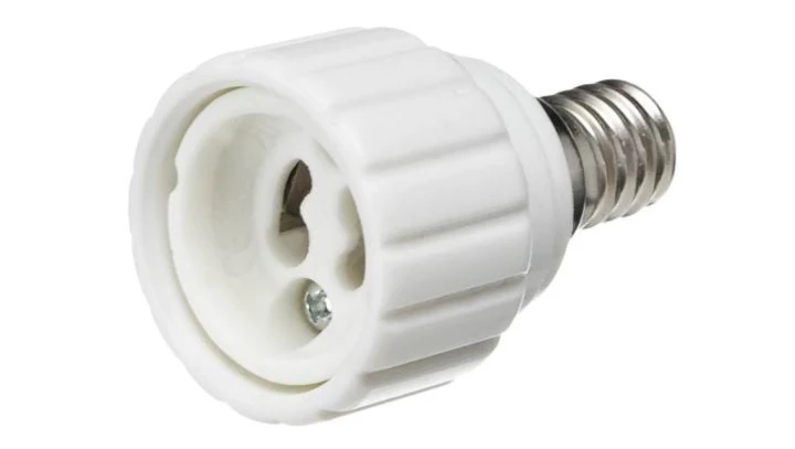 Adapter przejściówka do żarówki E14 - GU10 plastikowy
