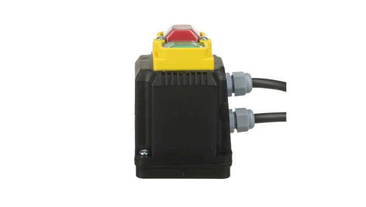 20P2693, Wyłącznik do maszyn, 1 fazowy z przewodem zasilającym 2m i do silnika 1m, 3kW