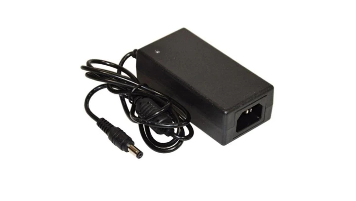 Zasilacz impulsowy deskop 12V/2,0A wtyk DC 2,1/5,5