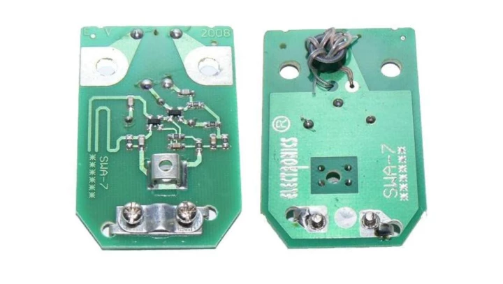 Wzmacniacz anten siatkowych SWA-7 wzmocnienie 28dB