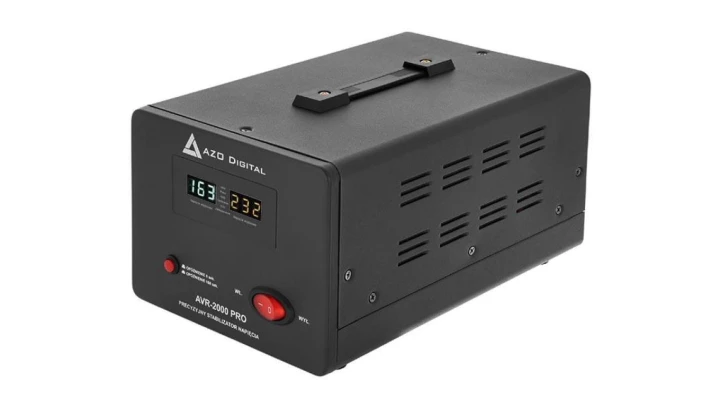 Stabilizator napięcia AVR-2000 PRO 2000VA / 1200W