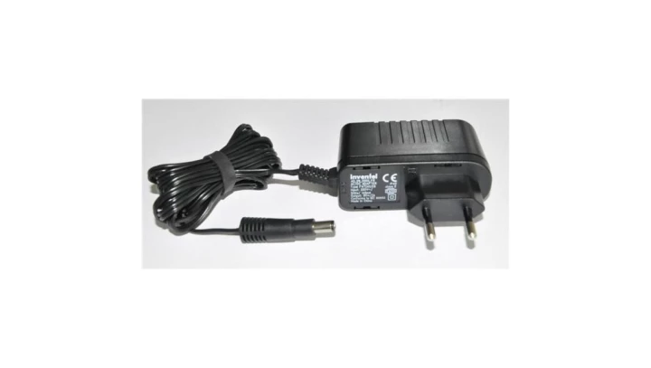 Zasilacz impulsowy wtyczkowy 15V 1A 2,5/5,5