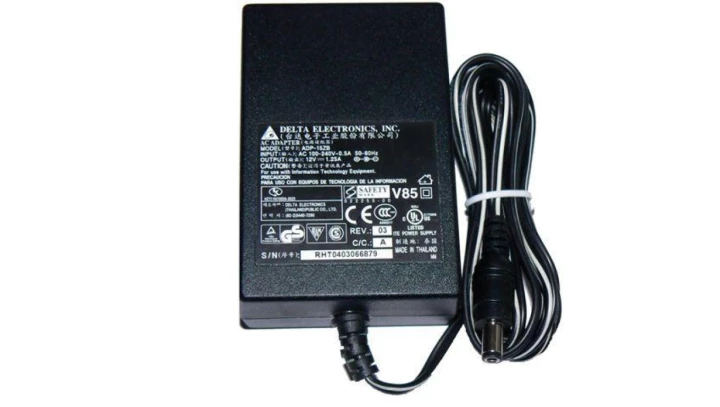 Zasilacz impulsowy 12V 1,25A z kablem AC