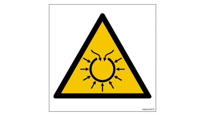 ZNAK - GE019 Uwaga próżnia 10 x 10 cm PS - Płyta 1mm foto.