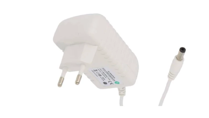 Zasilacz impulsowy 12V/0.5A/6W biały, adapter horyzontalny, gniazdo AC:CEE7/16. wtyk DC:2.1/5.5(+)