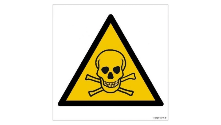 ZNAK - GD016 Ostrzeżenie przed materiałami toksycznymi 35 x 35 cm PN - Płyta 1mm