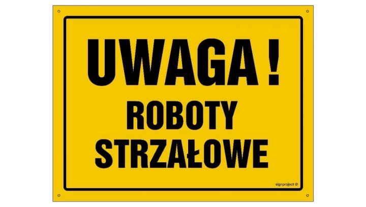 ZNAK - OA065 Uwaga! Roboty strzałowe 60 x 43 cm BN - Płyta żółta 0,6mm