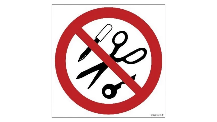 ZNAK - GB043 Zakaz wstępu z metalowymi przedmiotami 20 x 20 cm FS - Folia samoprzylepna foto.