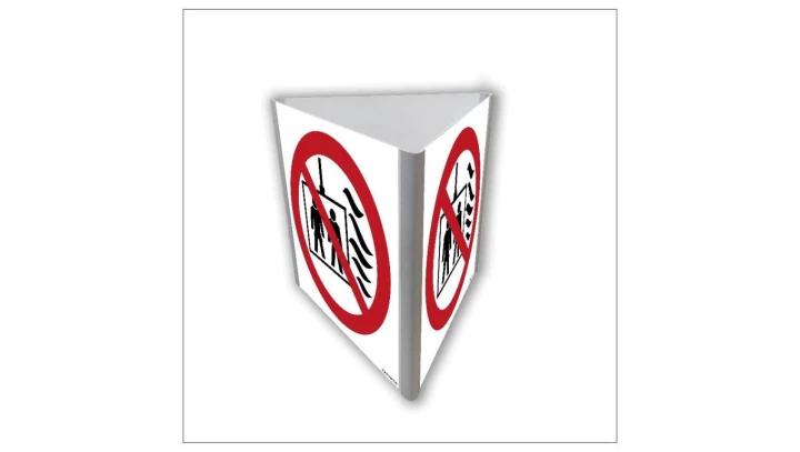 ZNAK - BB821 Nie używać dźwigu w przypadku pożaru (3D dościenny) 20 x 20 cm PS - Płyta 1mm foto.