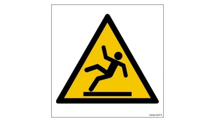 ZNAK - GE009 Niebezpieczeństwo poślizgnięcia się 20 x 20 cm FS - Folia samoprzylepna foto.