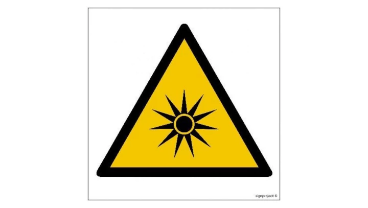 ZNAK - GD027 Ostrzeżenie przed promieniowaniem optycznym 35 x 35 cm FN - Folia samoprzylepna