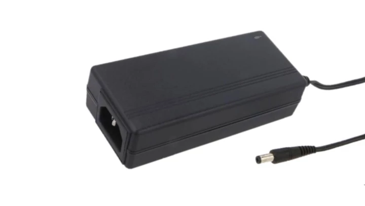 Biurkowy zasilacz impulsowy24V/2.5A/60W z wtykiem DC - 5.5x2.1mm