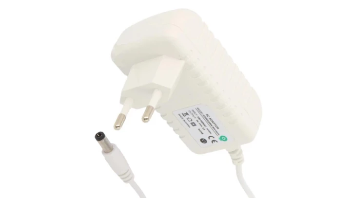 POSB24100A-WH 24V/1A/24W biały, adapter horyzontalny, gniazdo AC:CEE7/16. wtyk DC:2.1/5.5(+)