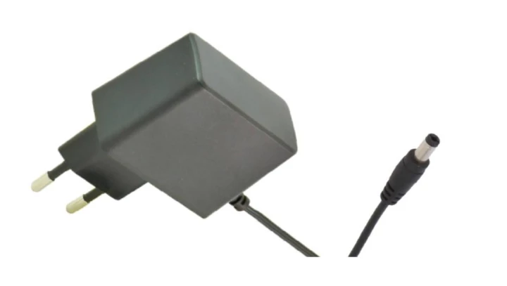 Wtyczkowy zasilacz impulsowy 12V/2A/24W z wtykiem DC - 2.1x5.5