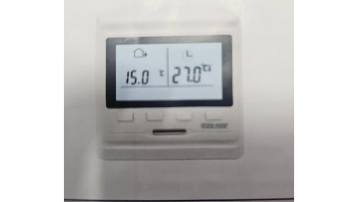 Elektroniczny programowalny termostat HW500