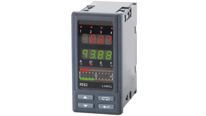 Programowalny regulator temperatury wyj. 1 przekaźnikowe wyj. 2 ciągłe 0/4-20mA wyj. do zasilanie przetw.24V DC 1W RE82 131100M0
