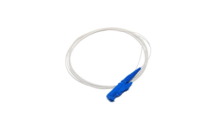 Pigtail E2000/UPC 2m SILVER 0.9 mm G.652d