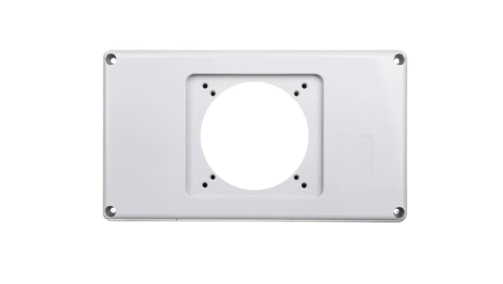 P17 Pokrywa do gniazd zasilajacych 057712