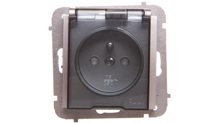 Sentia Gniazdo bryzgoszczelne z/u IP44 z klapką transparentną z przesłonami srebrny połysk 1466-56