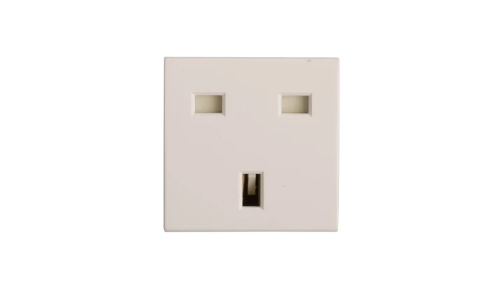 MOSAIC Gniazdo pojedyncze z/u 13A standard brytyjski białe 077505