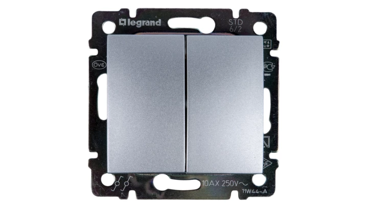 VALENA Łącznik schodowy aluminium 770108