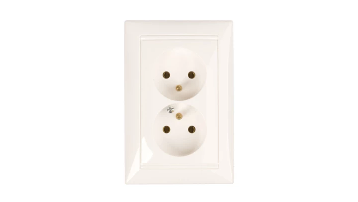 VALENA Gniazdo podwójne z/u 16A IP20 białe 770077