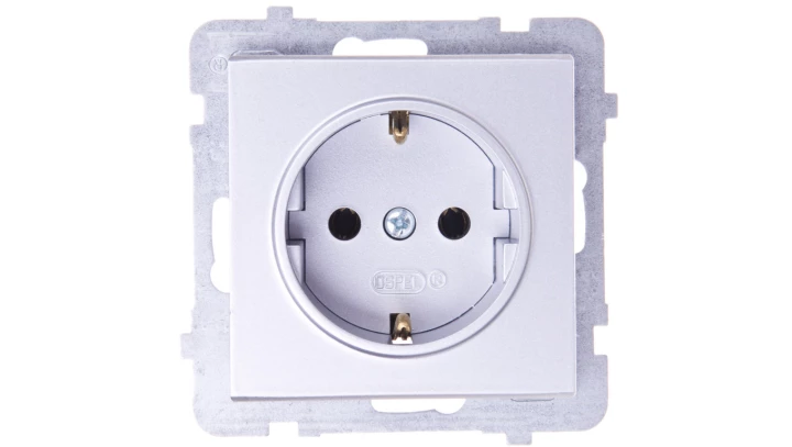 SONATA Gniazdo pojedyncze z/u Schuko srebro mat GP-1RS/m/38