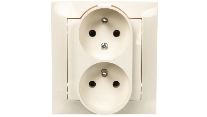 IMPRESJA Gniazdo podwójne z/u z niezamiennością faz ecru GP-2YC/27