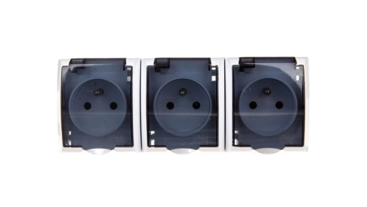 FALA Gniazdo hermetyczne potrójne z/u IP44 klapka przezroczysta białe GNH-3HZ/00/d