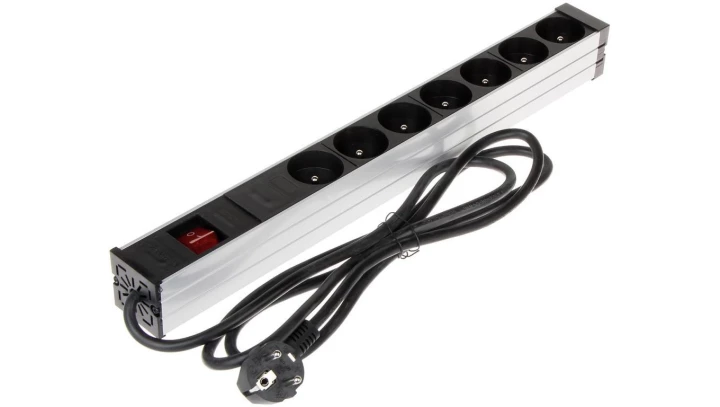 Listwa zasilająca 1U 19 7 gniazd wyłącznik kątowa