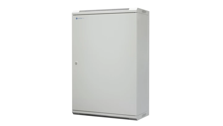 Szafa wisząca niedzielona 19cali 18U, drzwi całe z blachy, zamek, 600×300×910 szer./gł./wys. mm RAL: 7044, EM/AP6318-B