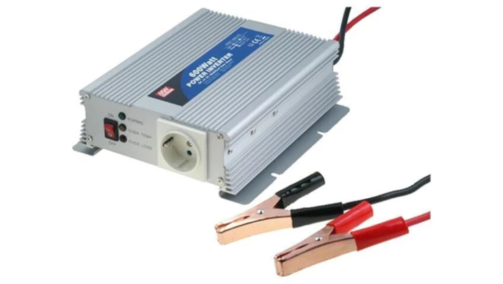 Przetwornica napięcia samochodowa DC/AC 12V/230V 600W aproksymowana sinusoida bezpiecznik 3x25A A301-600-F3