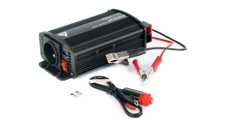 Samochodowa przetwornica napięcia 24 VDC / 230 VAC IPS-800U 800W
