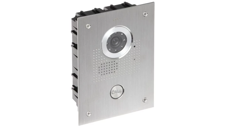 Stacja bramowa podtynkowa, jednolokatorska, stal szlachetna frezowana. Kamera 940TVL, kąt widzenia ok. 87