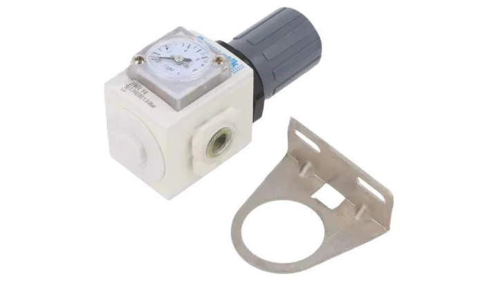 Reduktor ciśnienia powietrza G 1/4 GW do 10 bar, regulacja 1,5-9 bar